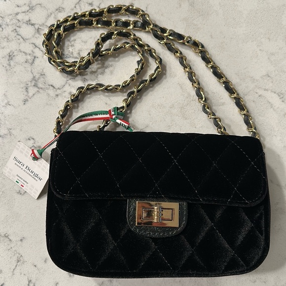 Sara Burglar Black Quilted Chain Strap Purse👜 - Picture 1 of 12